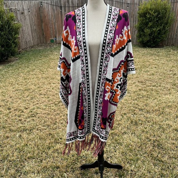 Flying Tomato Women's Small/Medium Long Cardigan Poncho Aztec Fringe Design - Picture 2 of 9